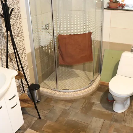 Stara Krcma אורחן Stratená