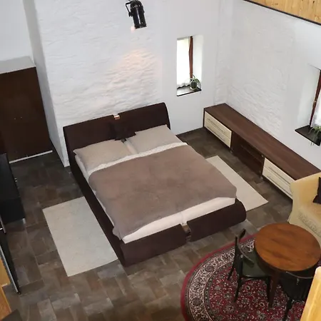 Stara Krcma Stratená