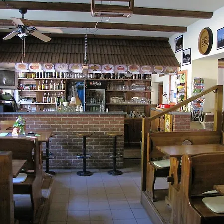 Inn Stara Krcma Stratena